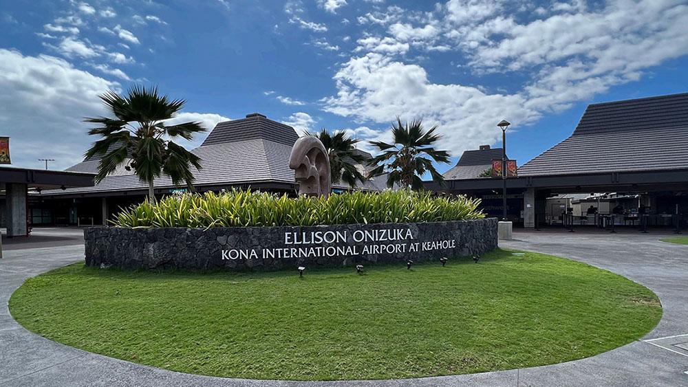 Hawaii Flight Adventure & Kona International Airport Activities